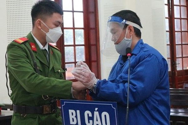 Bị cáo Ngô Văn Nghĩa (SN 1988) trú xã Xuân Thành, huyện Yên Thành bị truy tố về tội "Giết người