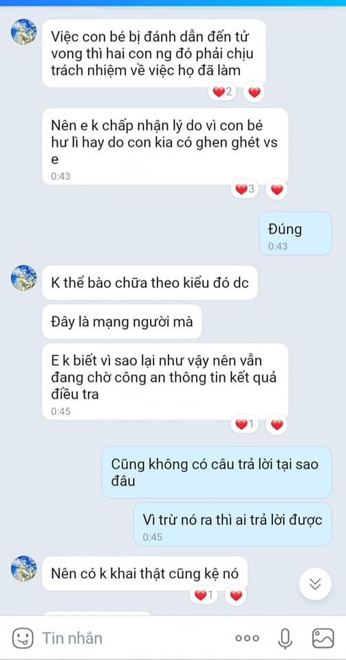 Những dòng tin nhắn của mẹ bé V.A. thể hiện thái độ kiên quyết và khẳng định sẽ không chấp nhận bất kì lý do gì mà chồng cũ và Nguyễn Võ Quỳnh Trang đưa ra để bào chữa cho những hành động bạo hành của các đối tượng.