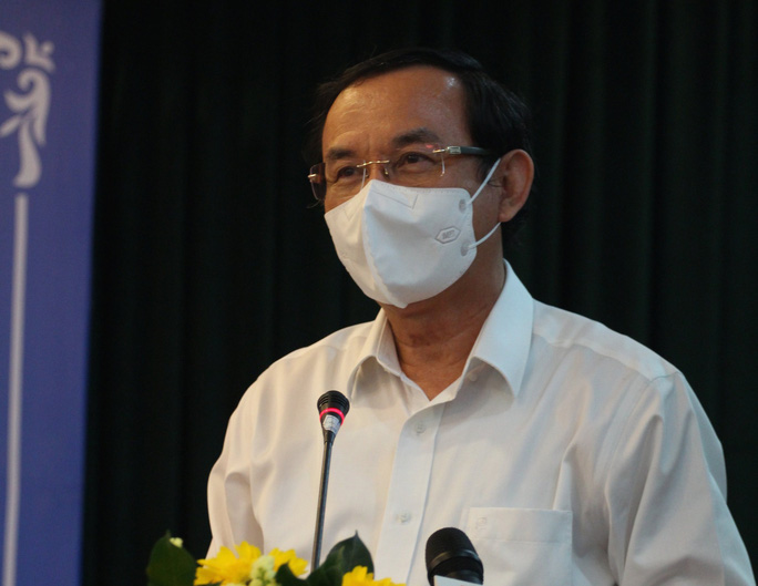 Bí thư Thành ủy TP HCM Nguyễn Văn Nên thông tin về ca nhiễm biến thể Omicron trong cộng đồng.