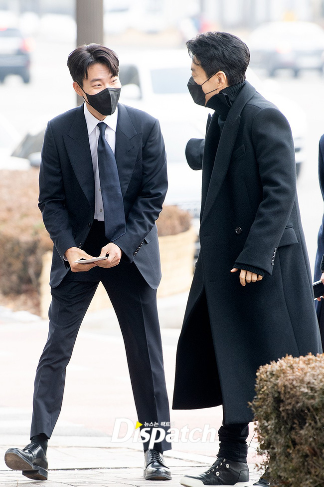 Ryu Jun Yeol và Kim Myung Min tại lễ cưới.