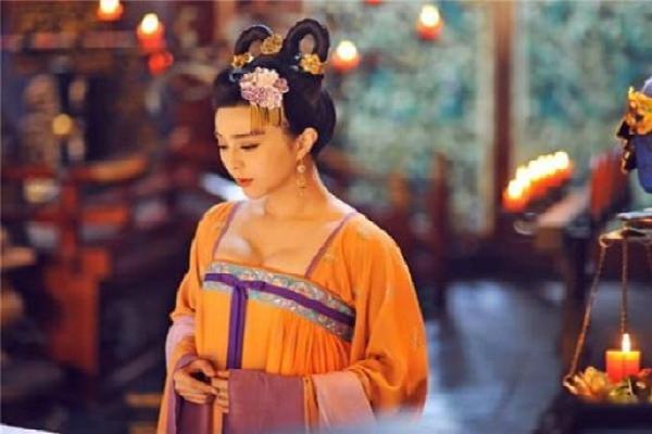 Tại sao phụ nữ thời Đường thích mặc quần áo thấp cổ? Các nhà sử học tiết lộ lý do thực sự