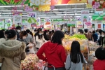 Hà Nội: Siêu thị khuyến mãi lớn, khách nhộn nhịp mua sắm Tết