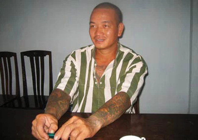 Trong vụ án giết Dung Hà, Nguyễn Tuấn Hải bị toà tuyên chung thân về tội giết người với vai trò đồng phạm, giúp sức cho kẻ chủ mưu Trương Văn Cam.