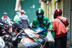 Grab, Gojek thu phụ phí 10.000-15.000 đồng mỗi cuốc xe ngày Tết