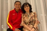 Bà xã kín tiếng của HLV Mai Đức Chung - người hùng đội tuyển nữ quốc gia Việt Nam