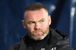 Man United chọn Rooney ngồi 'ghế nóng': Tại sao không?