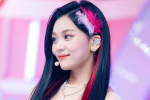 'Nữ idol xấu nhất lịch sử Kpop' gây sốc visual khi đứng cạnh mỹ nhân nhóm IVE: Diện mạo lẫn body đều khiến netizen thảng thốt!