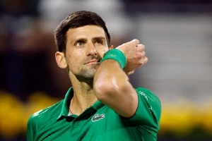 Djokovic thắng trận đầu tiên trong năm 2022