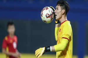 NÓNG: Người hùng U23 Việt Nam test nhanh dương tính Covid-19, chúng ta chỉ còn 1 thủ môn ở bán kết