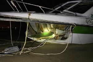 Mũi cano chở 39 người gặp nạn ở Hội An bị vỡ mảng lớn