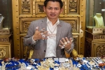 Ngỏ lời tặng cúp kim cương cho U23 Việt Nam, 'vua kim hoàn' Johnny Đặng bị mỉa mai 'phải lùa bao nhiêu lứa gà'