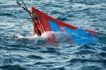 Tàu cá bị sóng lớn đánh chìm, 3 người mất tích