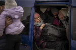Một hành lang an toàn được mở, Ukraine bắt đầu sơ tán dân