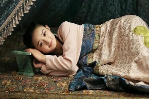 Cung nữ thời xưa bắt buộc phải nằm nghiêng khi ngủ: Lý do thực sự khiến ai cũng phẫn nộ