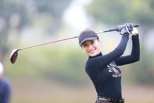 Chân dung vợ Tân chủ tịch FLC Đặng Tất Thắng: 'Chị đẹp hội chơi golf', hoa khôi đại học danh giá - 2