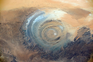 Bí ẩn muôn đời không giải 'con mắt' khổng lồ giữa sa mạc Sahara
