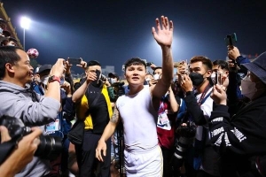 Thái Quý tỏa sáng trong ngày Quang Hải chia tay V.League