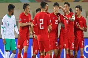 Được Hàn Quốc dạy cách 10 năm nữa lọt vào World Cup, bóng đá Trung Quốc 'cay hơn ăn ớt'