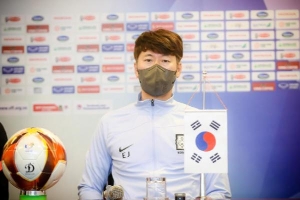 HLV U20 Hàn Quốc: 'Chúng tôi có 6, 7 cầu thủ là sinh viên'