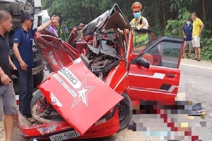 Vụ chồng tử vong, vợ và 2 con trọng thương trên đường đi du lịch: Xác định nguyên nhân khiến chiếc xe con mất lái gây tai nạn kinh hoàng