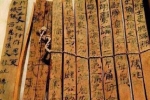 Xác ướp 'mỹ nhân Lâu Lan' và cuốn sách cổ được khai quật ở Lop Nur tuổi đời hơn 2000 năm có nội dung kỳ lạ đến nỗi không dám công bố