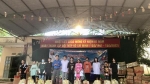 Lai Châu: Tặng 800 suất quà cho học sinh xã Hua Bum