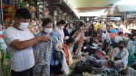Đà Nẵng: Ngàn người chen nhau lựa 