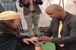 Người đàn ông bị chỉ trích vì cầu hôn ngay trong đám tang của cha bạn gái