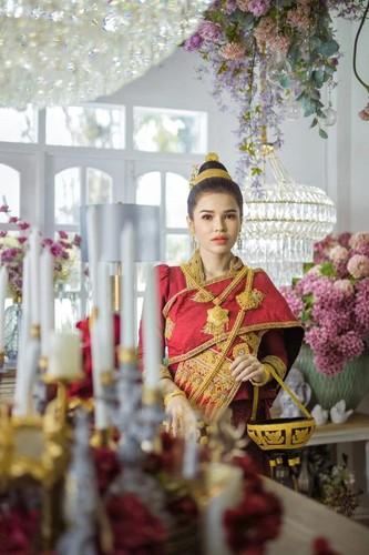 Cũng nhờ mối quan hệ tốt trên, Madam Bo cũng rất nổi tiếng ở Thái, được truyền thông Thái Lan so sánh với 