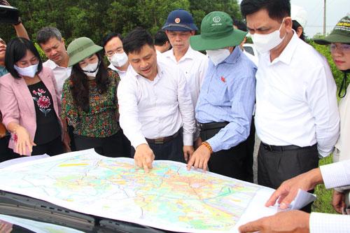 Đoàn công tác của Ủy ban Kinh tế Quốc hội khảo sát thực tế dự án đường cao tốc Biên Hòa - Vũng Tàu