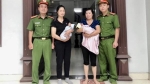 Hải Dương: Hai bé sơ sinh bị bỏ vào túi nylon, đặt trước cửa nhà dân