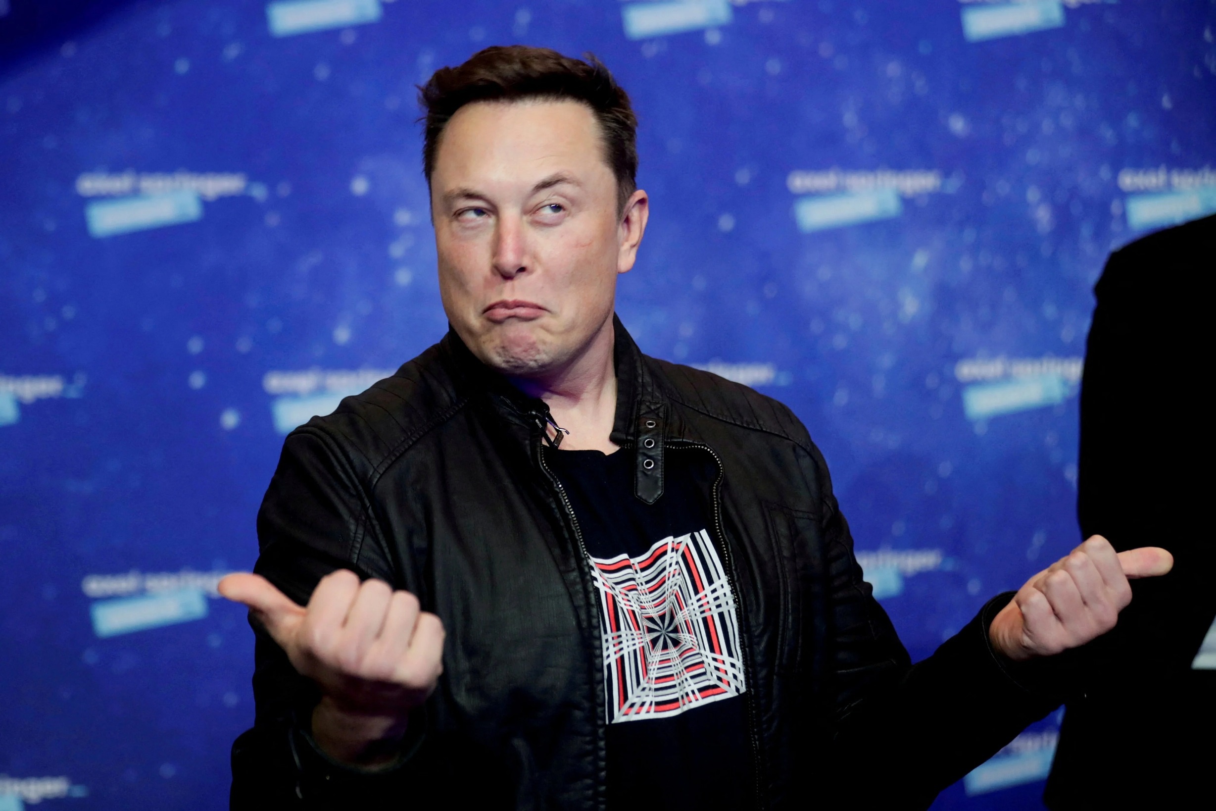 Elon Musk phu nhan cao buoc quay roi tinh duc anh 2