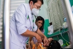 Bên trong khu vực cách ly trẻ mắc tay chân miệng tại BV Nhi đồng: Ca bệnh tiếp tục gia tăng, bác sĩ đưa ra cảnh báo