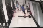Vụ người đàn ông xô đẩy, tát phụ nữ đi cùng thang máy ở Hà Nội: Hé lộ nguyên nhân