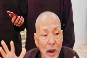 Lật tẩy clip 'thầy ông nội' ở 'Tịnh thất Bồng Lai'