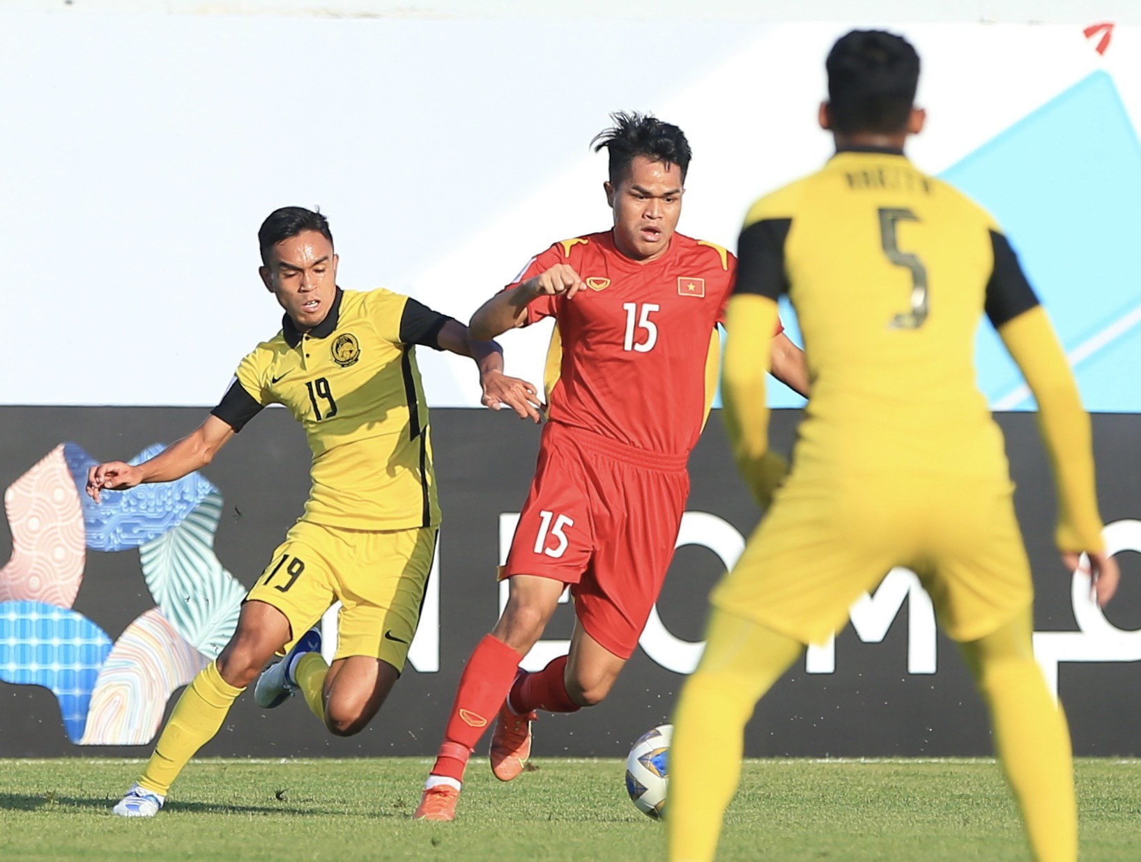 Quang Nho đã có những phút thi đấu ấn tượng trong chiến thắng 2-0 trước U23 Malaysia. Ảnh: Nhân Văn.