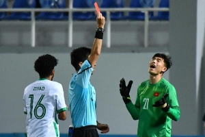HLV Saudi Arabia: 'Sau thẻ đỏ của U23 Việt Nam, mọi thứ dễ dàng hơn'