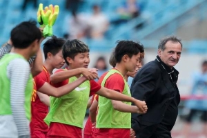 NÓNG: 'Quỵt tiền' HLV ngoại, bóng đá Trung Quốc nhận lệnh cấm toàn cầu từ FIFA?