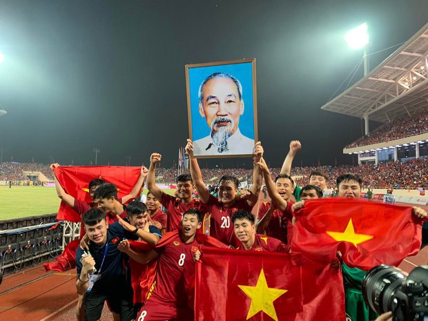 U23 Việt Nam ăn mừng chức vô địch SEA Games 31.