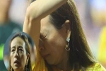Thái Lan gặp biến căng: Cầu thủ bị quấy rối, Madam Pang vội vàng xin lỗi