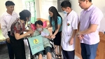 Lãnh đạo LĐLĐ tỉnh Hưng Yên động viên 3 đoàn viên mắc bệnh hiểm nghèo