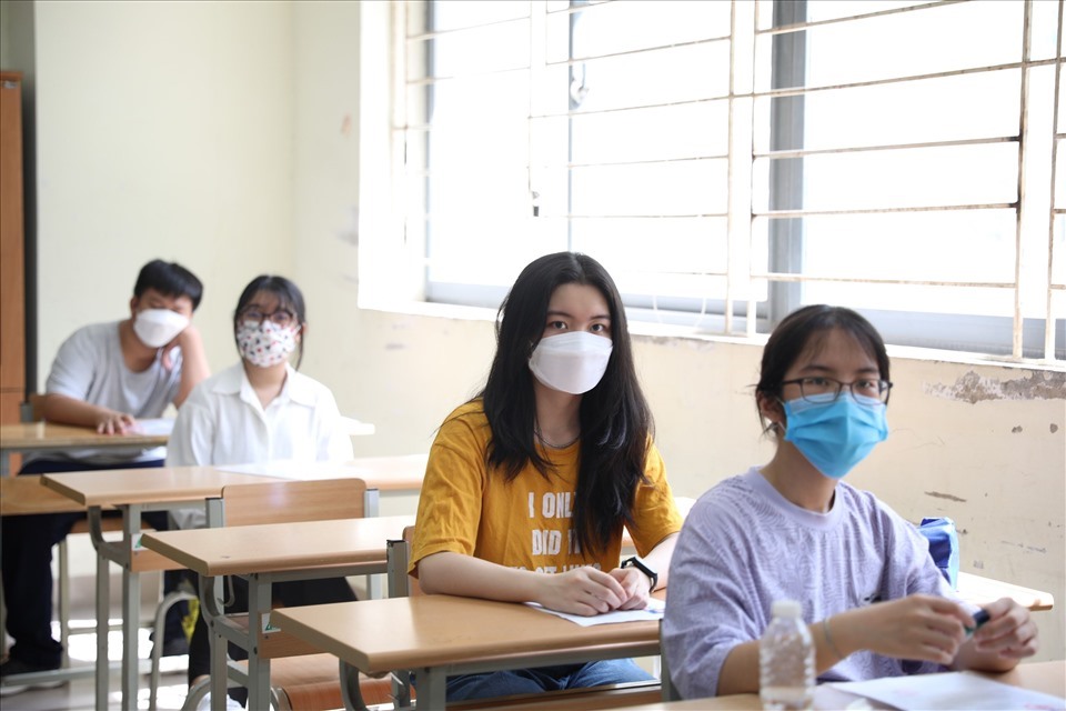 Thi lớp 10 tại Hà Nội: dự kiến điểm chuẩn tăng 0,5 - 2 điểm