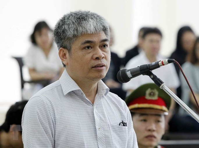 Bị cáo Nguyễn Xuân Sơn tại phiên toà.