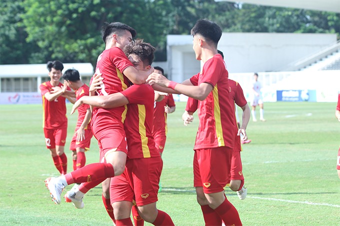  U19 Việt Nam đã sớm có bàn mở tỷ số từ phút thứ 4. Ảnh: Phan Hồng.