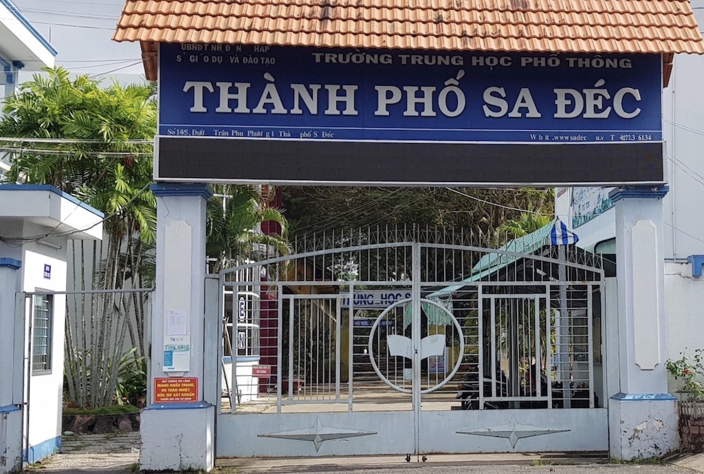 Nợ tiền học thêm, thí sinh bị giữ giấy báo dự thi tốt nghiệp