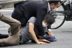 2 phút 30 giây hành động của nghi phạm ám sát cựu thủ tướng Nhật Bản