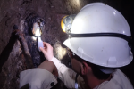 Đào sâu gần 3 km dưới mỏ vàng, chuyên gia tìm thấy 'kho báu' 1,2 tỷ năm tuổi: Cực hiếm!