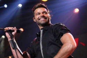 Chấn động: Nam ca sĩ nổi tiếng Ricky Martin bị cháu trai tố 'loạn luân', có thể phải đối mặt với 50 năm tù