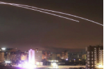 Israel bất ngờ không kích tại Syria