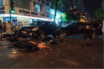 4 ôtô tông liên hoàn loạt xe máy ở Hà Nội, một người chết